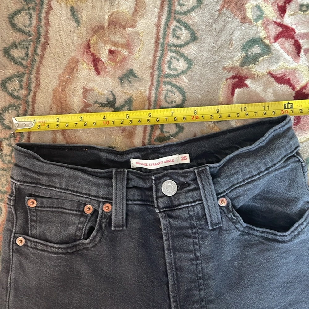 Levi’s Ribcage Straight Ankle Cropper Black Denim Jeans Size 25 Button Fly - Picture 5 of 6